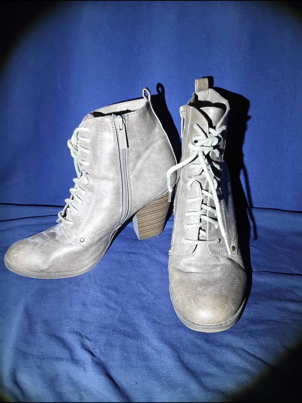 Vintage Breckelles Distressed Gray Lace Up Heeled Combat Ankle Boots Size 8.5